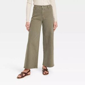 Target wide leg jeans size 6 in olive